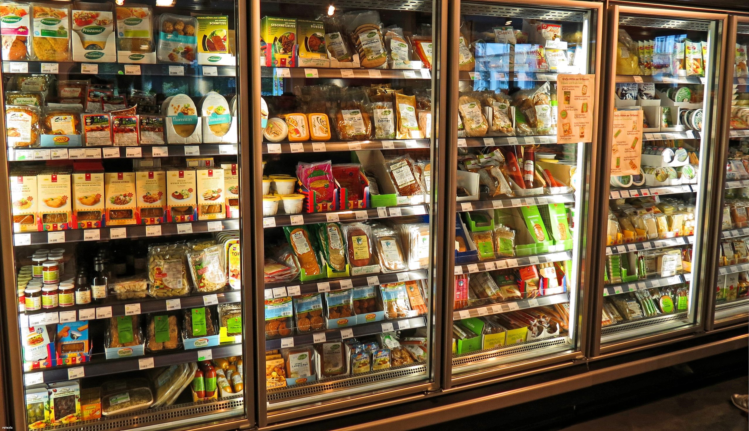 Camera frigorifica solutii frigorifice Midal interfrig supermarket_fridge_produce_food